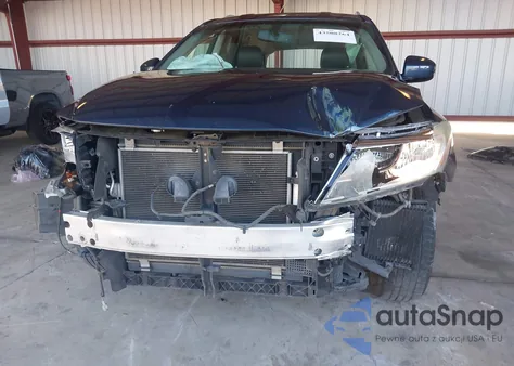 2015 Nissan Pathfinder Sl z USA, uszkodzony, nr VIN 5N1AR2MN5FC710624